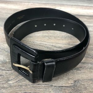 LIZ CLAIBORNE black leather belt with large buckle